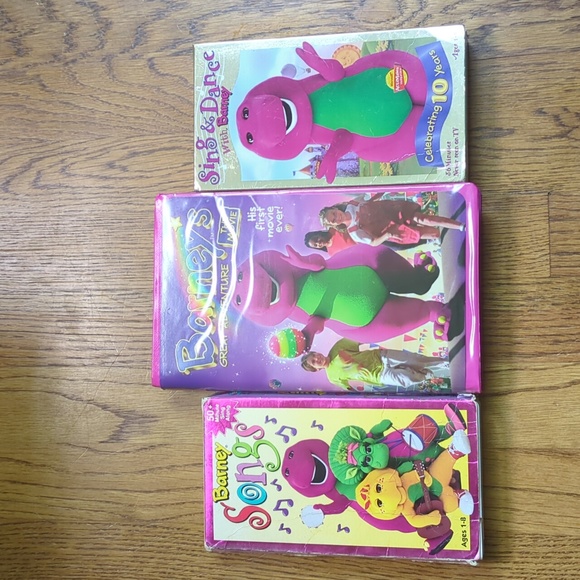 Set Of 3 Vintage Barney VHS Tapes Movie And Sing Alongs - Picture 1 of 10